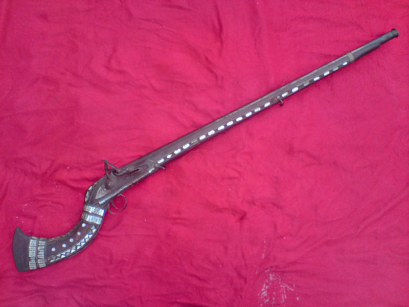 arabska_kresadlova_puska_01.jpg, 60kB